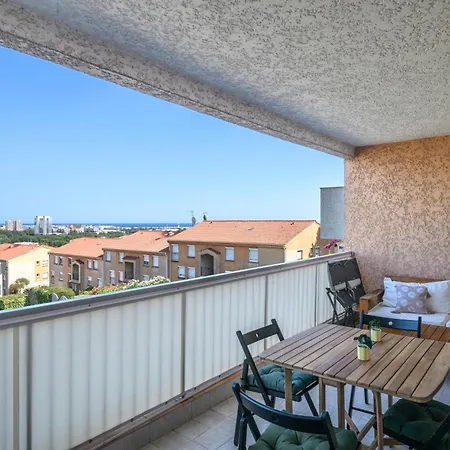 Appartement Stunning Renovated 2 Bedroom - Pool, Parking & Ac *