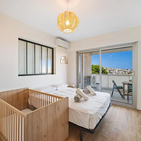Stunning Renovated 2 Bedroom - Pool, Parking & Ac Appartement *
